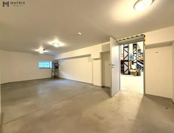 Pronájem skladu, Praha - Čakovice, Cukrovarská, 468 m2