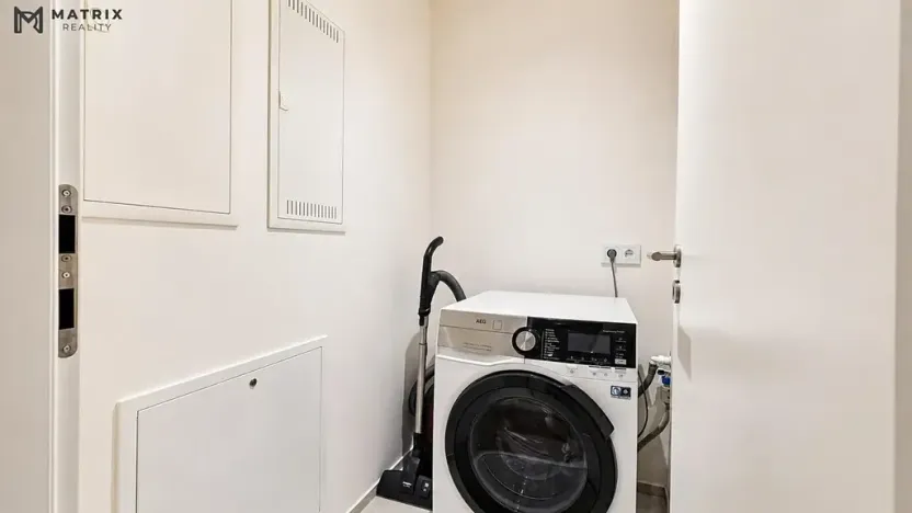 Pronájem bytu 2+kk, Praha - Radlice, U Komína, 52 m2