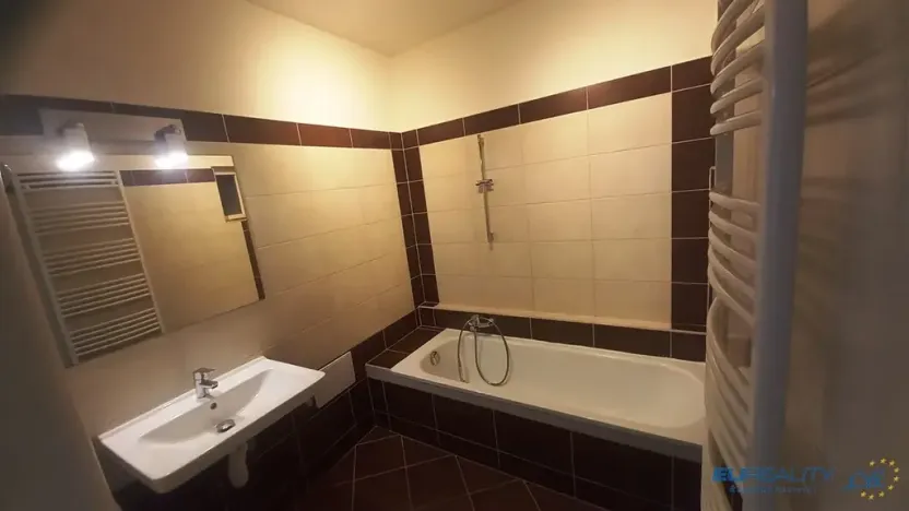 Pronájem bytu 2+1, Náchod, Komenského, 86 m2