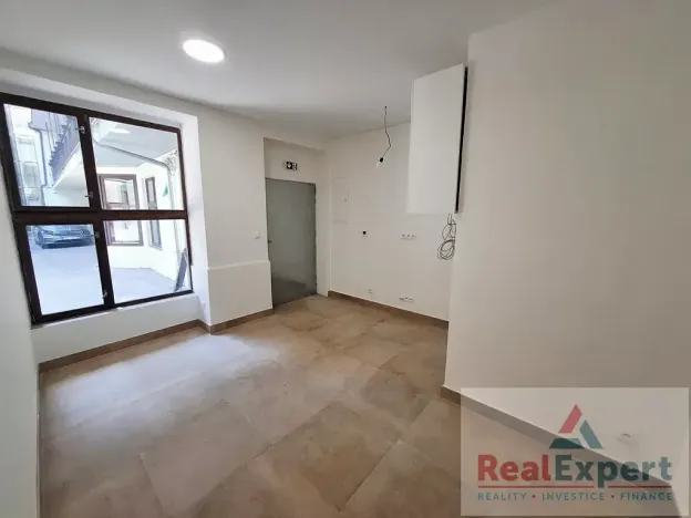 Pronájem obchodního prostoru, Praha - Vinohrady, Máchova, 70 m2