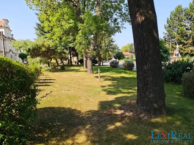 Prodej vícegeneračního domu, Jeneč, Karlovarská, 600 m2