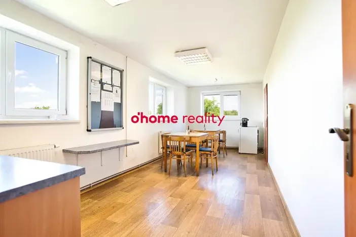 Prodej výrobních prostor, Čehovice, 1210 m2