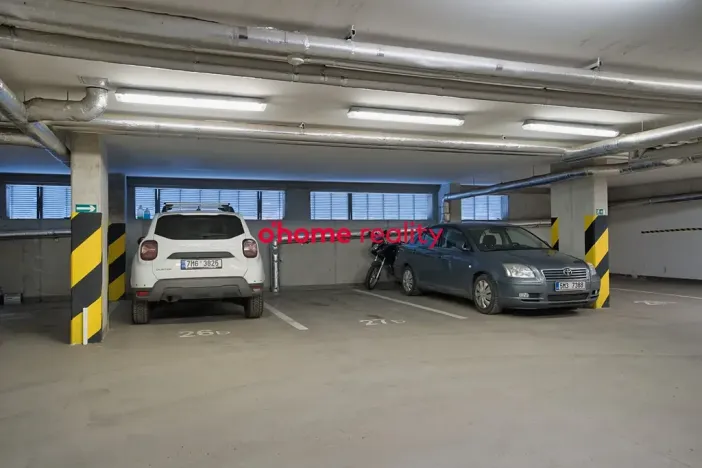 Prodej garážového stání, Olomouc, Edvarda Beneše, 13 m2