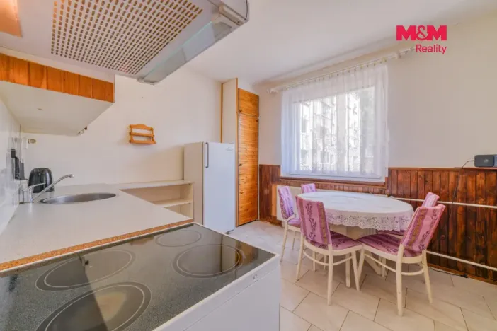 Prodej bytu 2+1, Toužim, Na Zámecké, 63 m2
