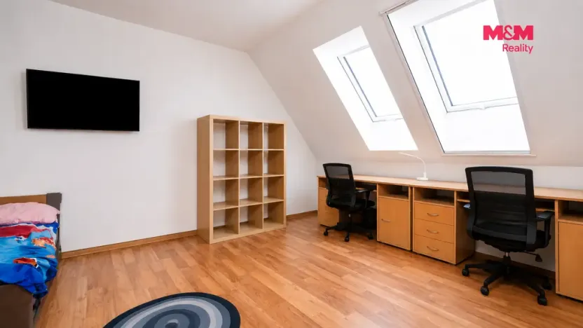 Prodej bytu 3+1, Milovice, Mírová, 93 m2