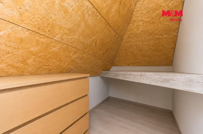 Prodej bytu 3+1, Milovice, Mírová, 93 m2