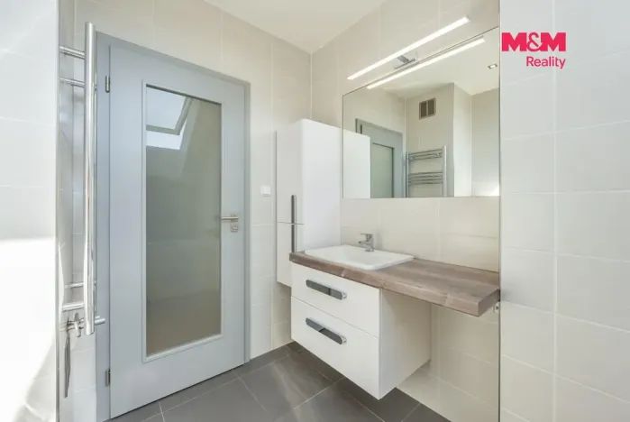 Prodej rodinného domu, Praha - Suchdol, K Roztokům, 160 m2