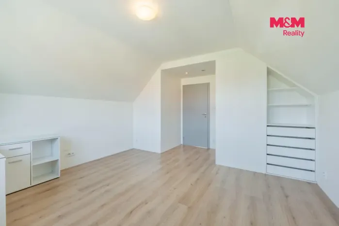 Prodej rodinného domu, Praha - Suchdol, K Roztokům, 160 m2