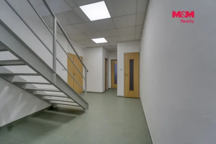 Pronájem obchodního prostoru, Plzeň - Lobzy, Blatenská, 360 m2