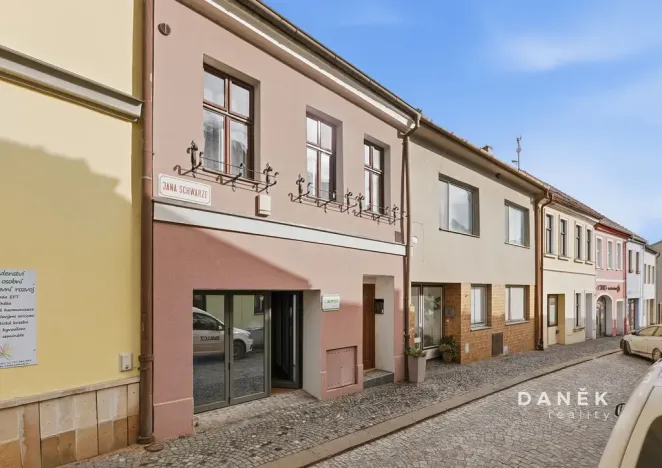 Prodej rodinného domu, Ivančice, Jana Schwarze, 210 m2