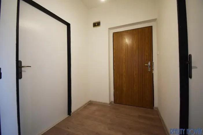 Pronájem bytu 1+1, Ústí nad Labem - Krásné Březno, Drážďanská, 42 m2