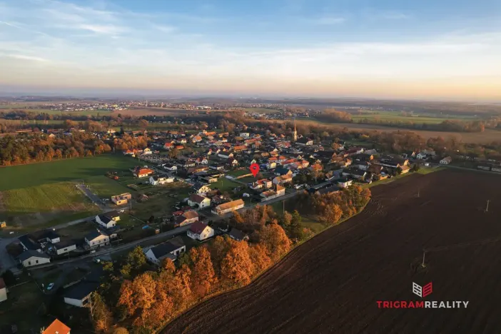 Prodej pozemku, Kunětice, 927 m2