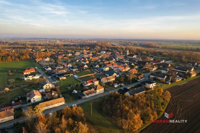 Prodej pozemku, Kunětice, 927 m2