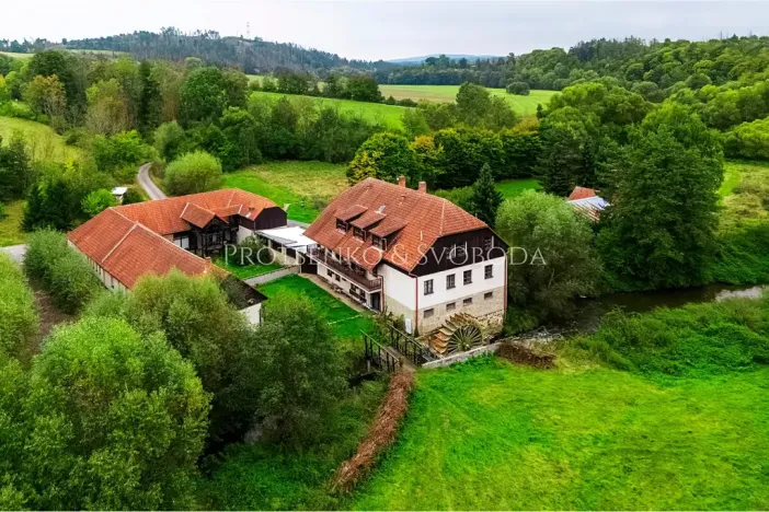 Prodej ubytování, Červená Lhota, 1220 m2