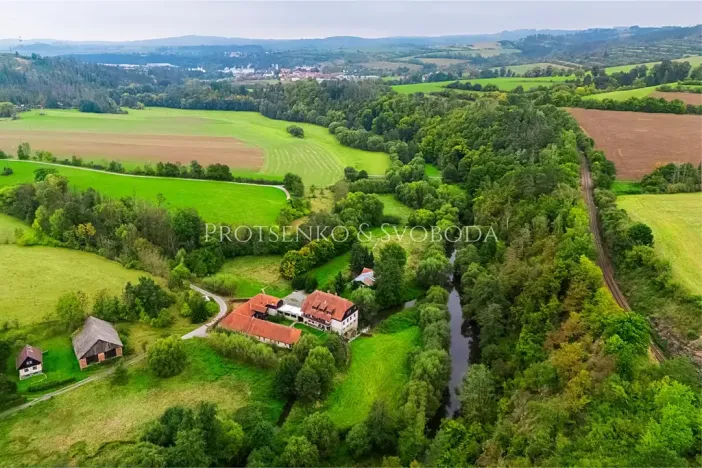 Prodej ubytování, Červená Lhota, 1220 m2