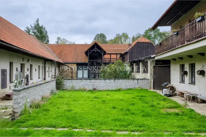 Prodej ubytování, Červená Lhota, 1220 m2