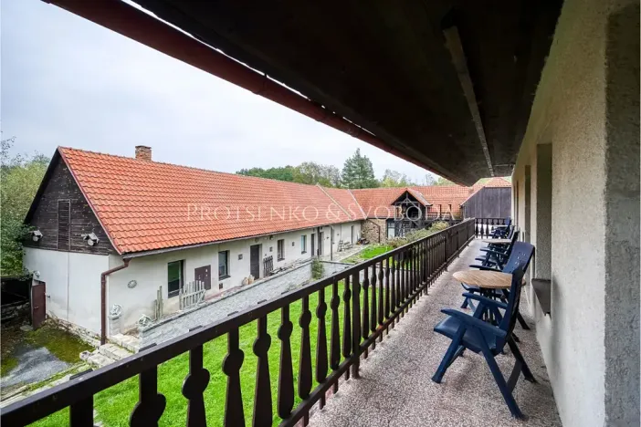 Prodej ubytování, Červená Lhota, 1220 m2