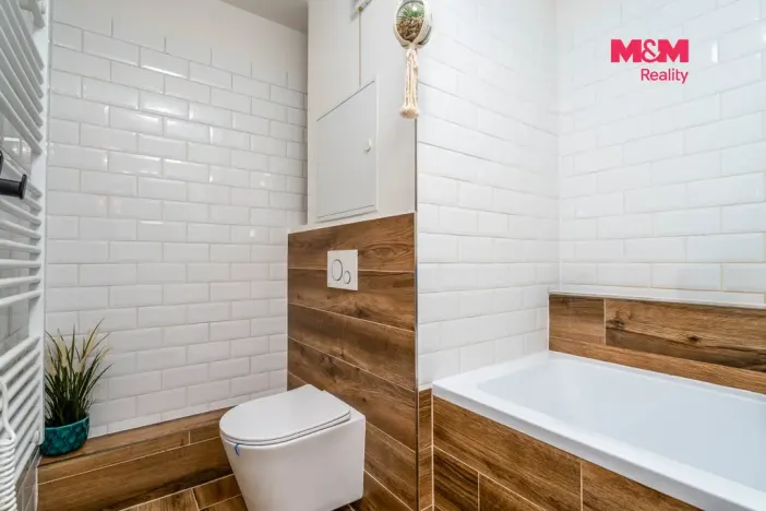 Pronájem bytu 3+kk, Praha - Bohnice, Řešovská, 67 m2