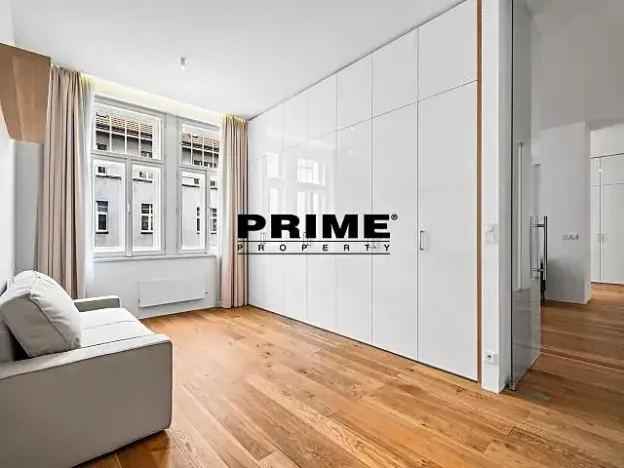 Pronájem bytu 3+kk, Praha - Vinohrady, Laubova, 109 m2