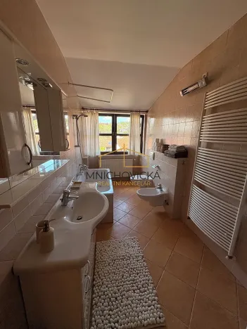 Pronájem bytu 3+kk, Žebrák, Náměstí, 87 m2