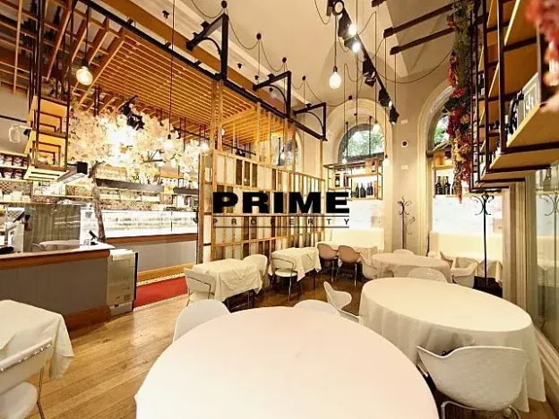 Pronájem obchodního prostoru, Praha - Vinohrady, Italská, 225 m2