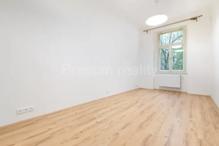 Pronájem kanceláře, Praha - Vršovice, Moskevská, 37 m2