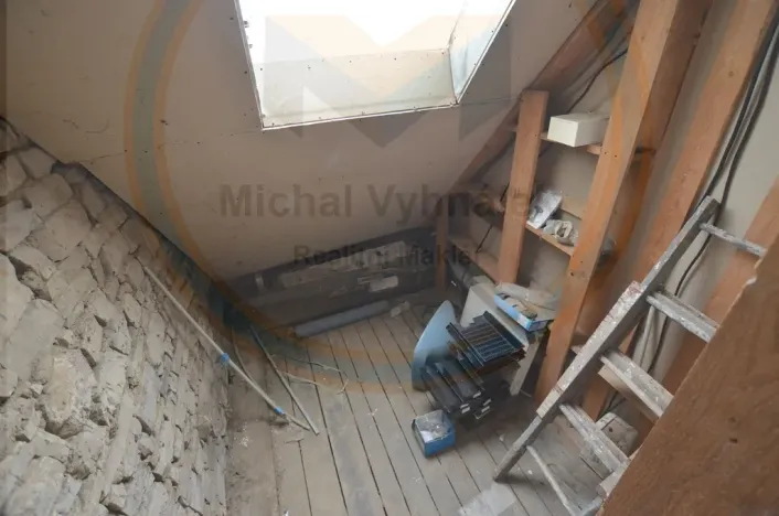 Pronájem komerční, Hrobce, 130 m2