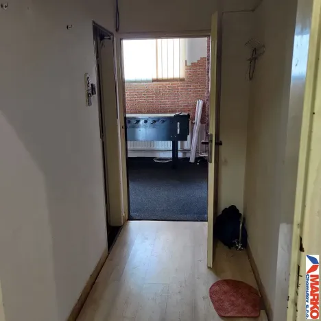 Pronájem kanceláře, Chomutov, Školní pěšina, 100 m2