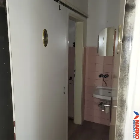 Pronájem kanceláře, Chomutov, Školní pěšina, 100 m2