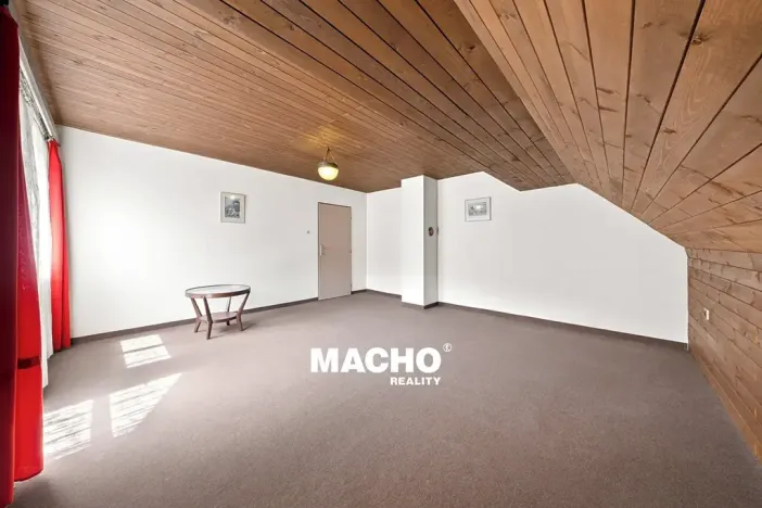 Prodej chaty, Mníšek pod Brdy, U Lípy, 118 m2