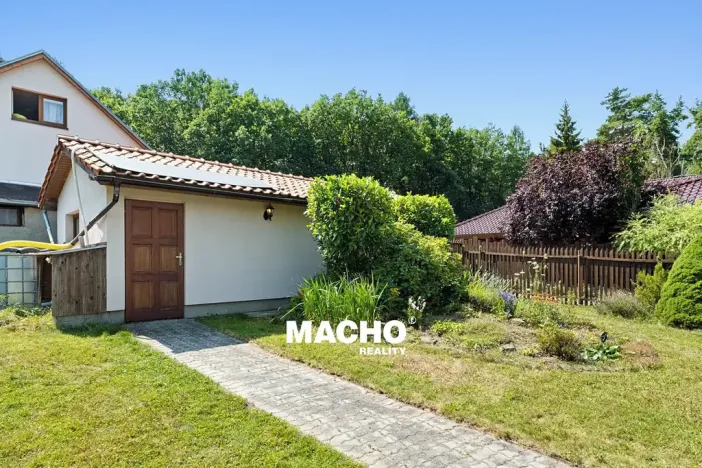 Prodej chaty, Mníšek pod Brdy, U Lípy, 118 m2