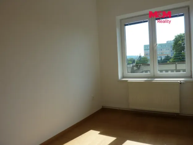 Pronájem bytu 2+1, Náchod, Husovo náměstí, 80 m2