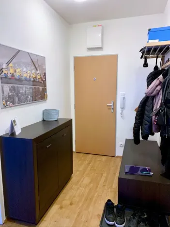 Pronájem bytu 2+kk, Praha - Vysočany, Pod Harfou, 56 m2