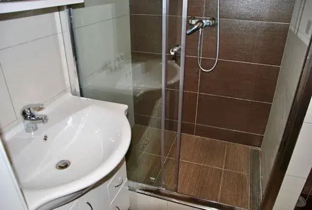 Pronájem bytu 1+kk, Slaný, Všehlušická, 27 m2