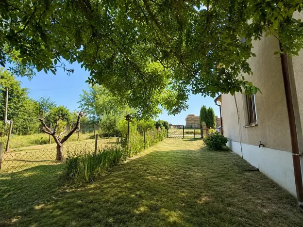 Prodej rodinného domu, Chrášťany, 250 m2