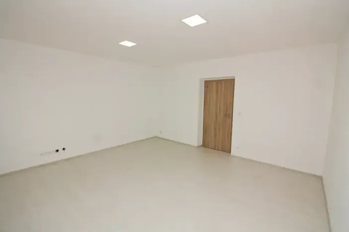 Pronájem bytu 3+1, Tišnov, nám. 28. října, 90 m2