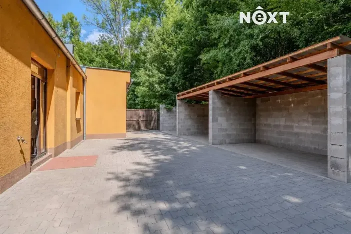 Prodej apartmánu, Račice-Pístovice, 304 m2