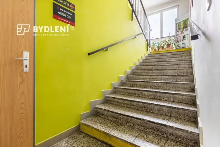 Pronájem kanceláře, Teplice, Modlanská, 153 m2