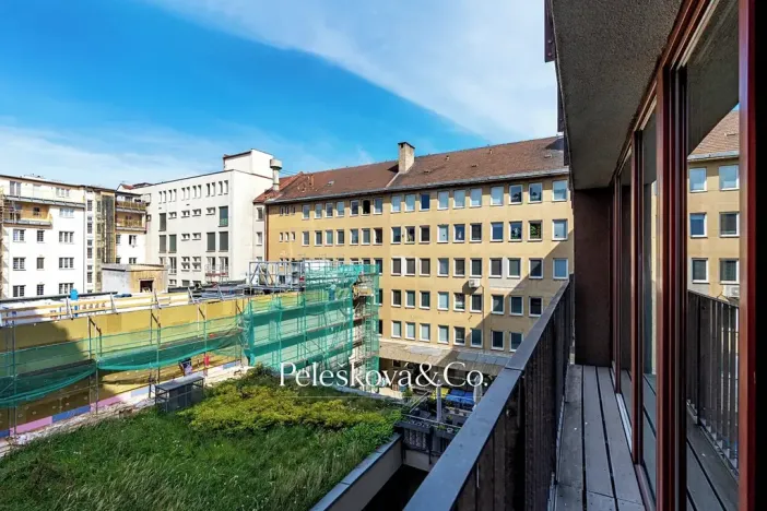 Prodej bytu 2+kk, Praha - Holešovice, Na Maninách, 52 m2
