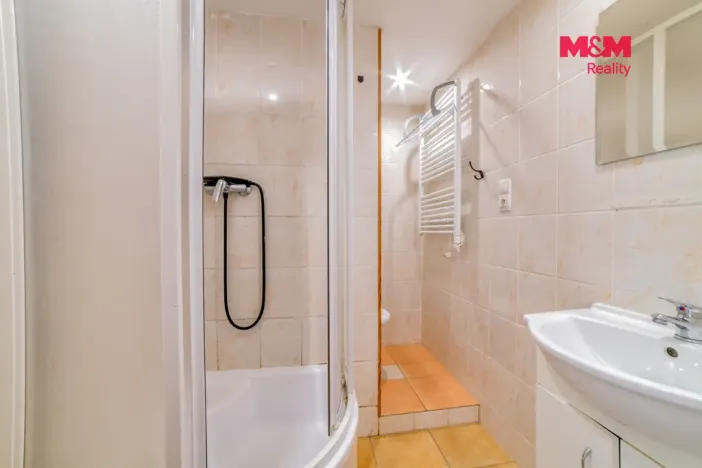 Pronájem bytu 1+1, Karlovy Vary - Rybáře, U Koupaliště, 36 m2