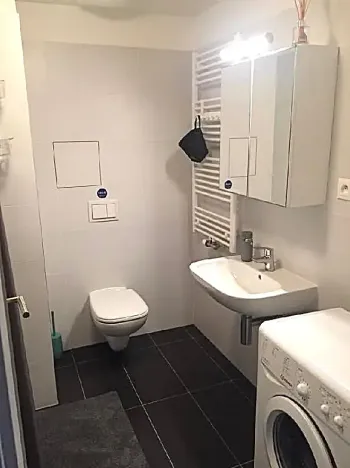 Pronájem bytu 1+kk, Praha - Jinonice, Pod stolovou horou, 42 m2