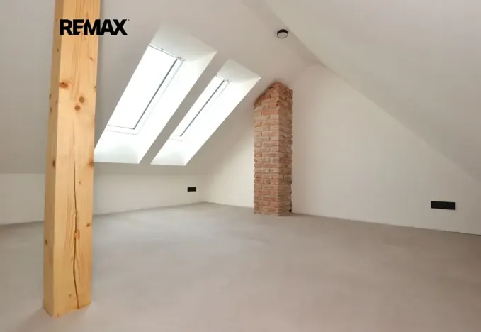 Pronájem atypického bytu, Plzeň, Slovanská, 73 m2