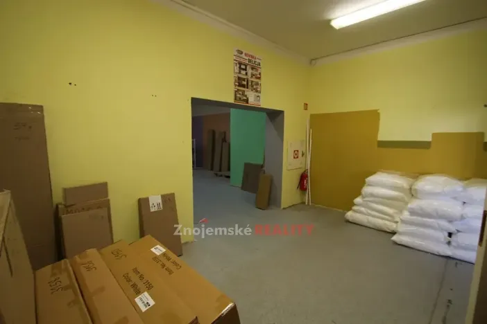 Pronájem obchodního prostoru, Znojmo, Vídeňská třída, 130 m2