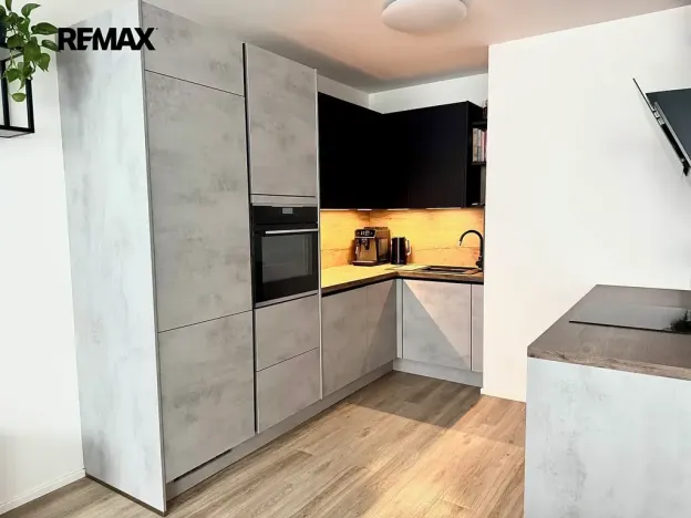 Pronájem bytu 3+kk, Praha - Libeň, Na sypkém, 70 m2