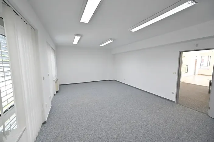 Pronájem kanceláře, Praha - Prosek, Litvínovská, 31 m2