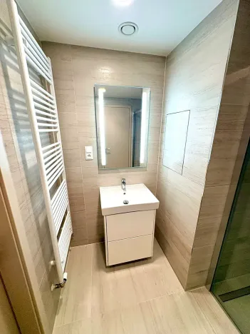Pronájem bytu 2+kk, Praha - Hloubětín, Poděbradská, 63 m2