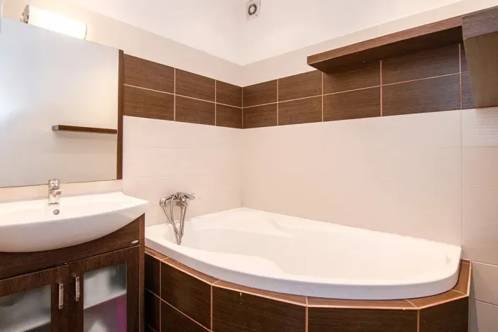 Pronájem bytu 2+kk, Praha - Žižkov, Ježkova, 43 m2