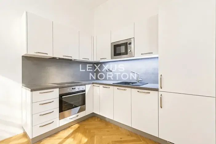 Pronájem bytu 2+kk, Praha - Nové Město, Na Poříčí, 60 m2