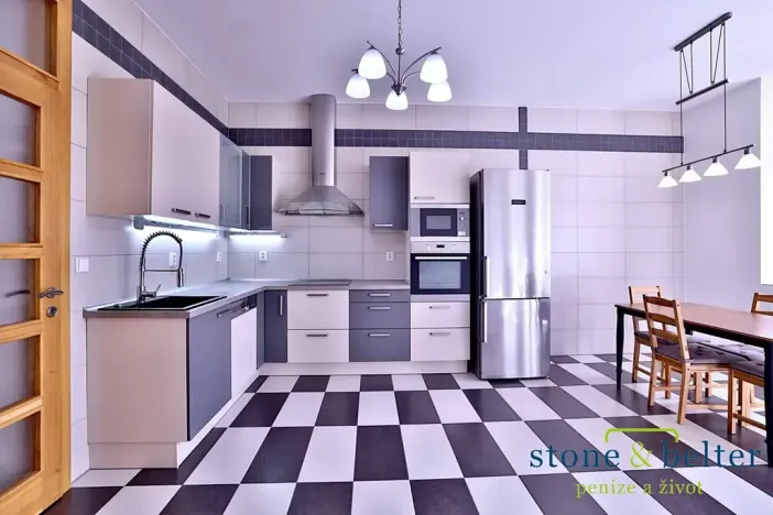 Pronájem bytu 3+1, Praha - Bubeneč, Bubenečská, 116 m2