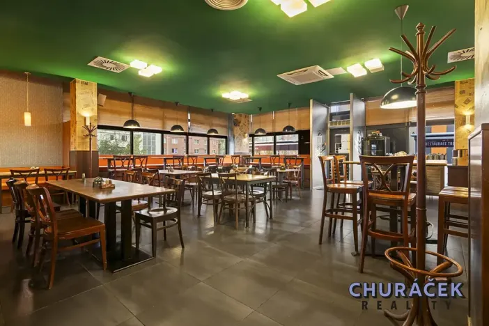 Prodej restaurace, Praha - Troja, Olštýnská, 378 m2